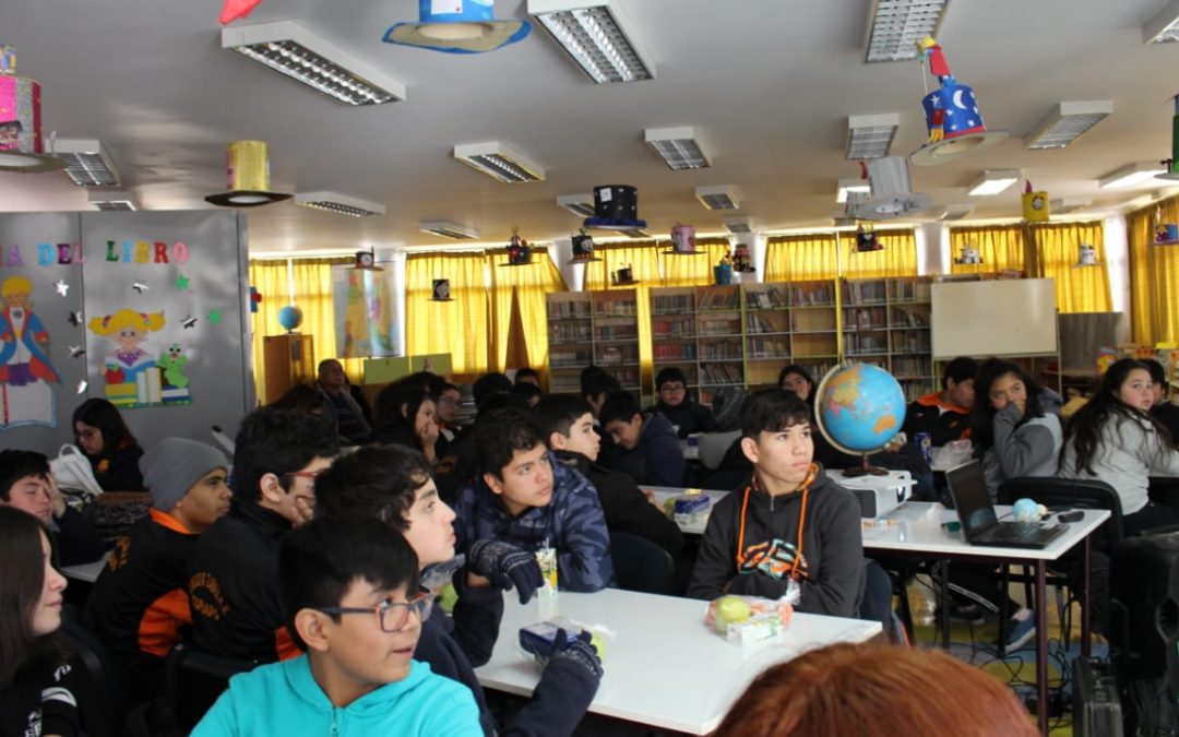 Facultad de Ciencias Naturales de la UDA ejecuta proyecto FNDR para la observación del Eclipse Solar en Escuelas y Liceos