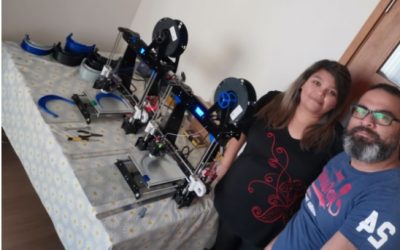 Académicos y alumnos de la Universidad de Antofagasta fabricaron 300 protectores faciales