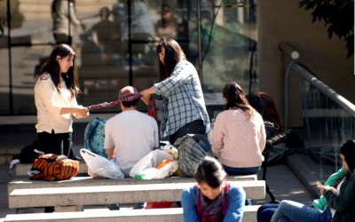 Reportaje de T13 aborda llamado de rectores para una solución a miles de estudiantes morosos