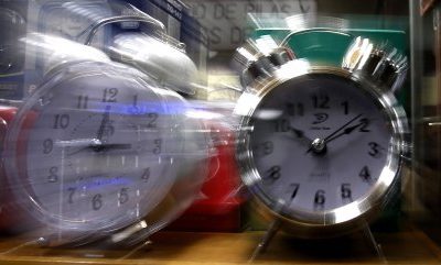 Con nuevo cambio de hora, el déficit de sueño será mayor al que ya tenemos
