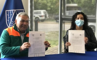 Universidad de Aysén y Municipalidad de Coyhaique firman convenio de formación y transferencia de conocimientos, tecnologías y recursos técnicos