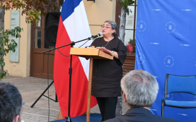 Recorte en Cultura: Rosabetty Muñoz llama a leer como resistencia